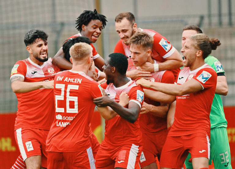 Kampfgeist und Ausdauer: Rot Weiss Ahlen holt späten Punkt gegen SC Paderborn U21